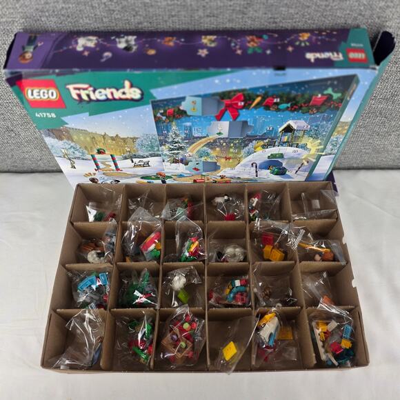 LEGO FRIENDS ADVENT CALENDAR 2023 # 41758 231 PCS AGES 6+ HOLIDAY PET PLAYGROUND - Picture 3 of 8